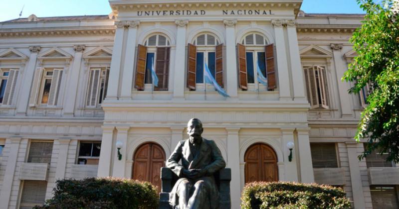 Docentes e investigadores universitarios nucleados en la Conadu Histórica paran este martes y miércoles