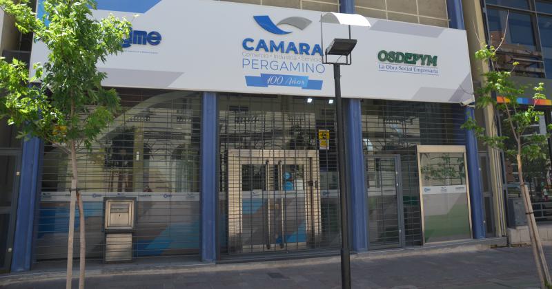 La C�mara de Comercio local rechazó las restricciones decretadas y afirmó- Sí a trabajar con protocolos