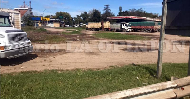 Promesas incumplidas y desidia hacen del Segundo Cruce un sector en ruinas