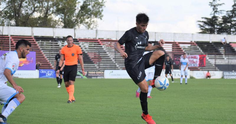 Douglas se quedó sin nada ante Gimnasia en el Miguel Morales