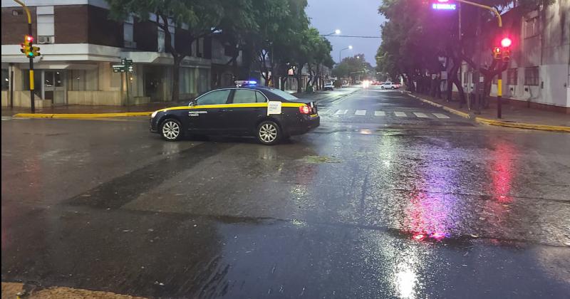 Una postal de ayer a la tarde en Avenida de Mayo y Rocha