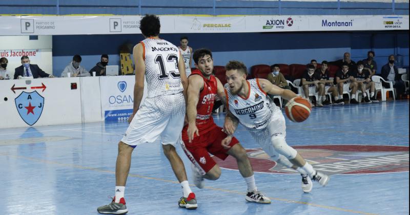 Mateo Bolívar figura y goleador del partido ante Sportivo Suardi