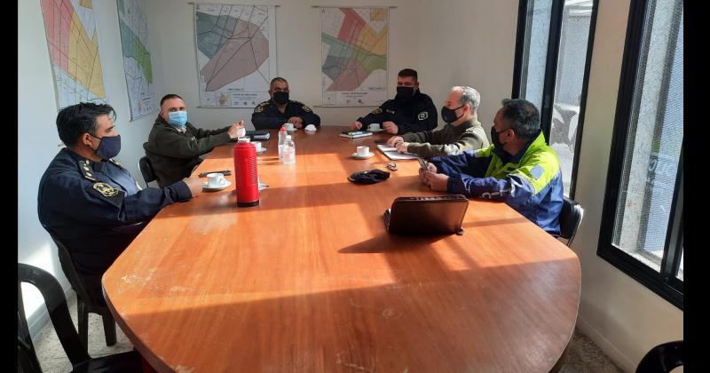 Representantes de varias fuerzas de seguridad se reunieron en la sede de la Estación Policial Pergamino