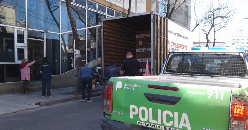 Guardadas en el Correo Las urnas est�n en nuestra ciudad y se entregar�n el s�bado 11 en las escuelas del Partido