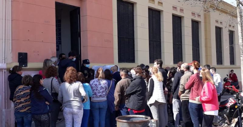 Leticia Conti- La mayor participacioacuten cuida la democracia y la fortalece