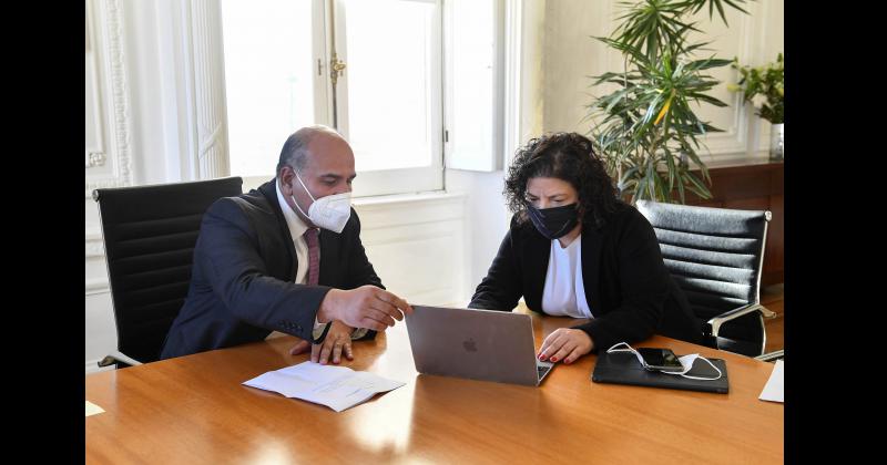 La ministra de Salud Carla Vizzotti y el jefe de Gabinete Juan Manzur