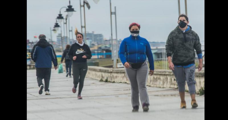 Desde este viernes 1º de octubre el barbijo dejar� de ser obligatorio para su uso al aire libre siempre y cuando no haya otras personas en contacto cercano