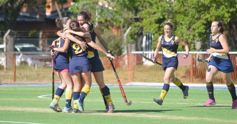 Gimnasia vivió el s�bado una jornada de festejos al inaugurar su cancha de césped sintético 