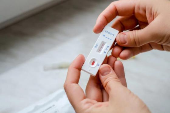 Tips y detalles sobre los test hogareños para detección de Covid-19