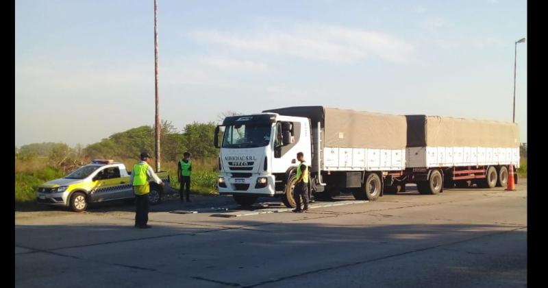 Los operativos son permanentes y la idea es evitar la sobrecarga que termina dañando calles accesos y rutas
