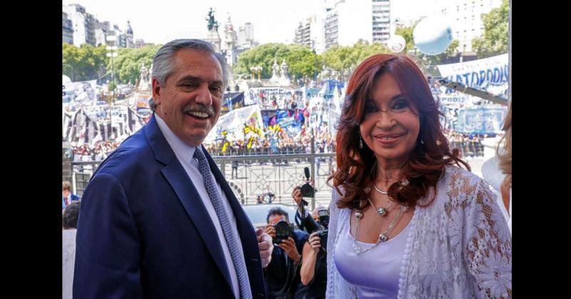 El presidente Alberto Fern�ndez y la vicepresidenta Cristina Fern�ndez salen del Congreso