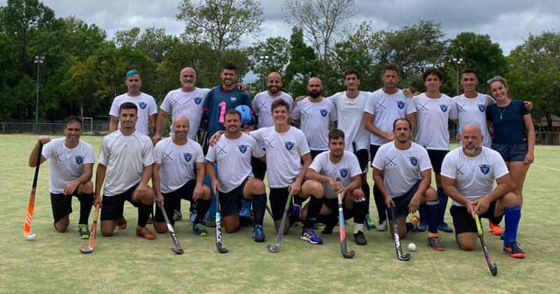 El plantel de Viajantes que visitó a Rosario Central