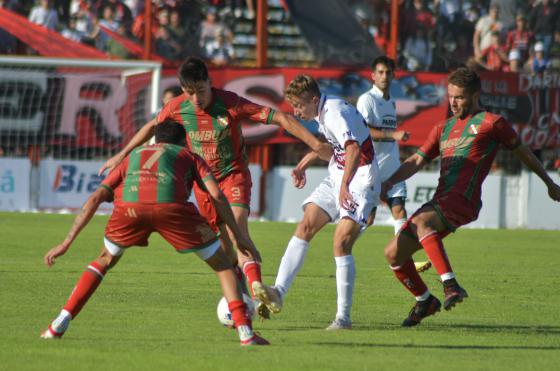 Robertino Seratto -foto- y Alvaro De Gaetani ser�n titulares ante Crucero