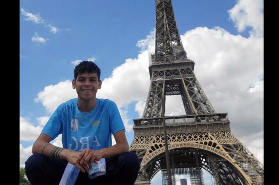 Alexis Ch�vez en París donde conquistó una nueva medalla en una competencia de nivel mundial