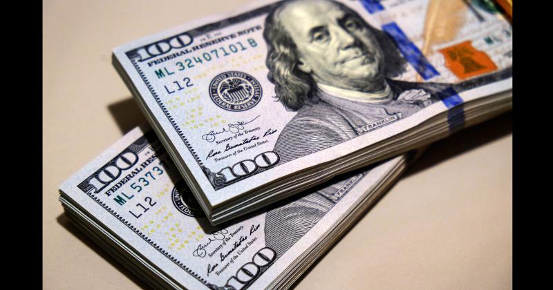 El blue llegó a alcanzar los 285 pesos hace una semana