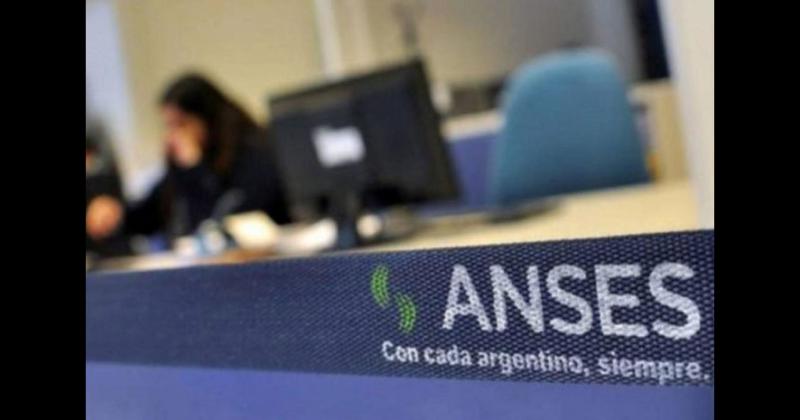 Con el incremento del 1553-en-porciento- la jubilación mínima subir� a partir del próximo mes de 37525 a 43353 pesos