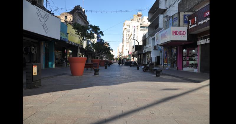 La Peatonal pr�cticamente vacía en la mañana de este viernes