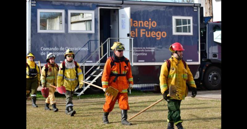 El fuego sigue afectando a Entre Ríos en Victoria y Gualeguay