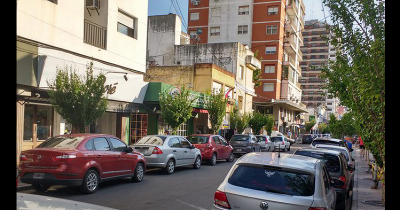 Se permitir� el estacionamiento sobre el lado izquierdo en doble mano en varias arterias