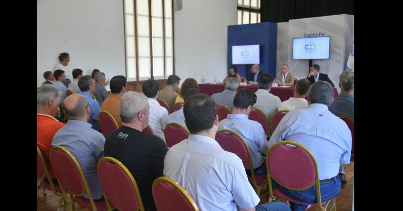 Adem�s de invitados especiales hubo muchos medios para cubrir el evento