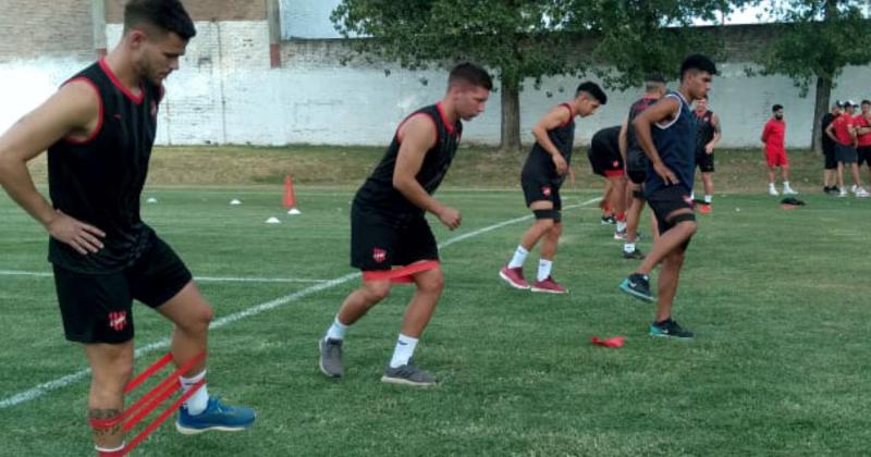 Con caras nuevas Douglas comenzoacute su pretemporada