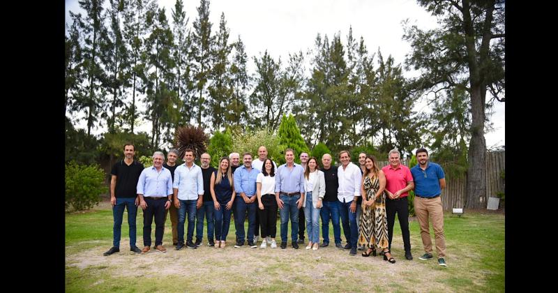 Intendentes bonaerenses del PRO entre ellos Javier Martínez reunidos en La Plata