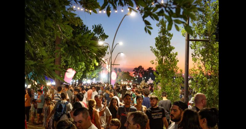 Hoy desde las 20-00 los ciudadanos podr�n disfrutar de buena música y variedad gastronómica