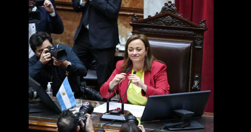 Tuvieron que pasar 158 años para que la C�mara de Diputados tenga por primera vez una presidenta mujer cuando asumió esa responsabilidad Cecilia Moreau