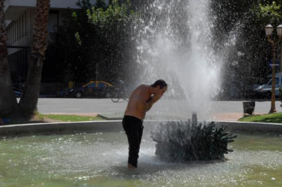 Las altas temperaturas se mantendr�n a lo largo del fin de semana en un nuevo pico de calor extremo