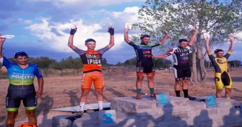 El podio de la carrera final que tuvo como vencedor a Emiliano Trozzi de Chivilcoy