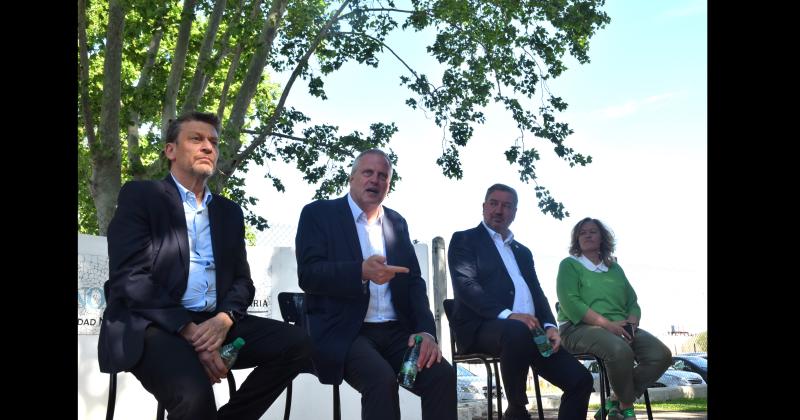 El ministro Jaime Perczyk encabezó la recorrida por las obras que en Pergamino se levantan en el predio aledaño a la Terminal