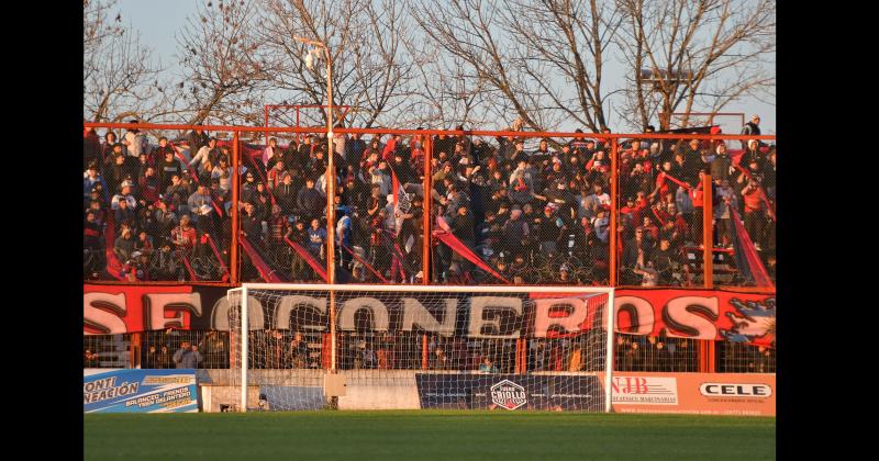 Muchos fogoneros har�n los casi mil kilómetros hasta La Rioja para el partido decisivo