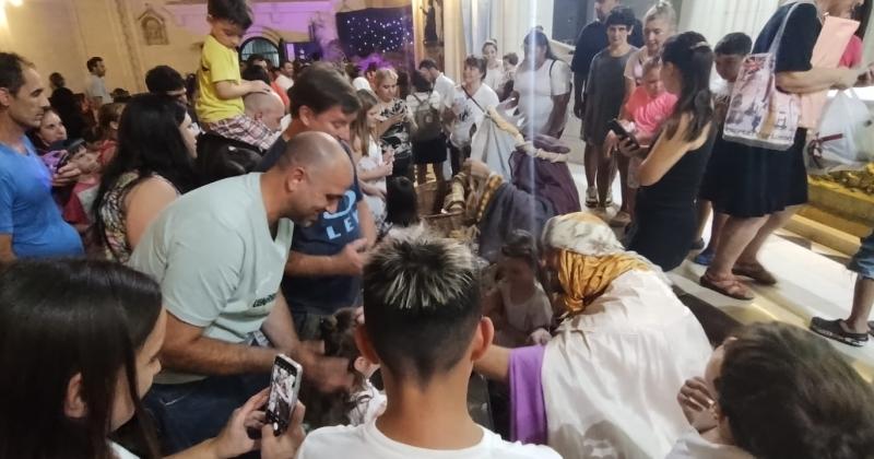 Melchor Gaspar y Basaltar entregaron muchas golosinas a los niños presentes