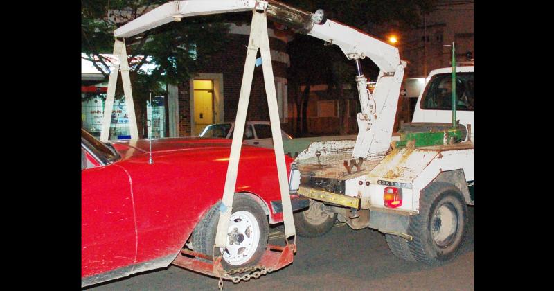 Los problemas son recurrentes con vehículos que est�n estacionados en lugares donde no corresponde Estas acciones generan problemas en el tr�nsito de Pergamino