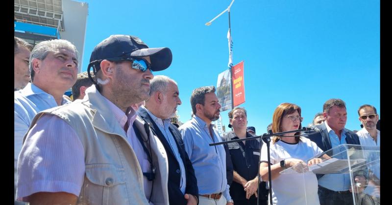 Javier Martínez junto a intendentes y funcionarios estuvo en la presentación de este importante programa preventivo