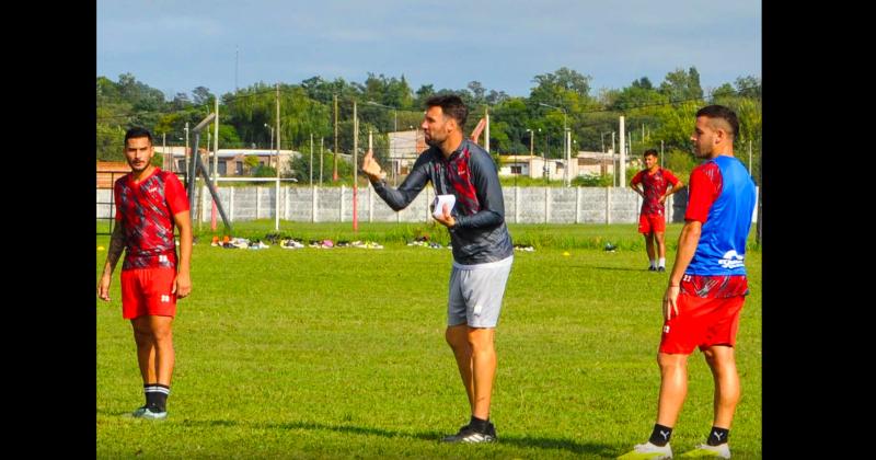 El Douglas Haig de Maximiliano Antonelli trabaja enfocado en el debut ante 9 de Julio de Rafaela