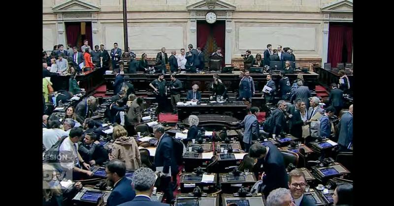La C�mara de Diputados aprobó hoy por 140 votos a favor 103 negativos y 6 abstenciones el llamado Paquete Fiscal