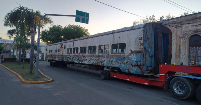 Uno de los dos vagones de transporte de pasajeros que ser�n sometidos a restauraciones de los especialistas del colectivo de historia ferroviaria Apref