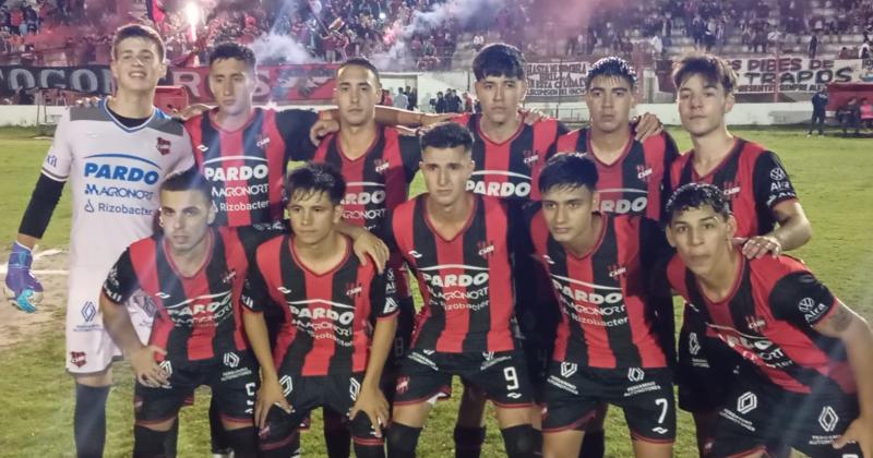 Douglas Haig eliminó a su cl�sico rival y buscar� el título 2024 de la Liga de Pergamino frente a Racing