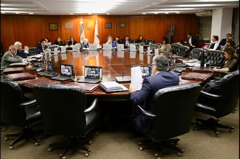 La comisioacuten de Acusacioacuten aproboacute el juicio poliacutetico contra el juez Salmain y citoacute a Maraniello